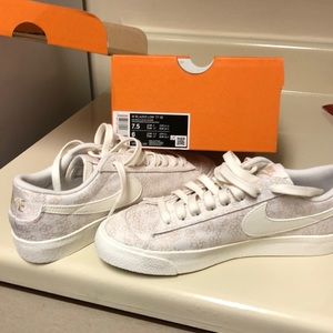 Nike Blazer Low ‘77 shoes. Never worn